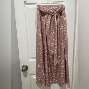 Ankle length mauve skirt